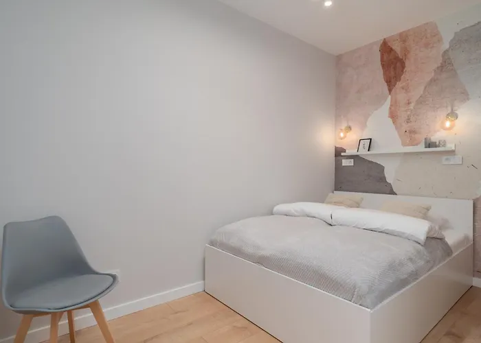 Citystay Lutomierska * وودج